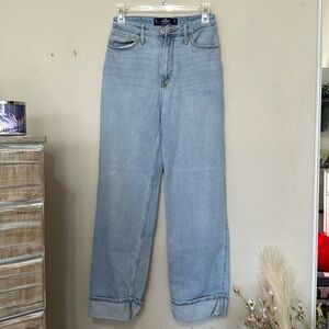 WOMENS HOLLISTER CUFFED ULTRA HIGH RISE DAD JEANS